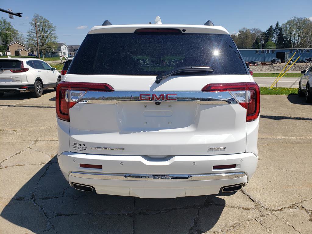Used 2023 GMC Acadia Denali AWD/4WD image 4
