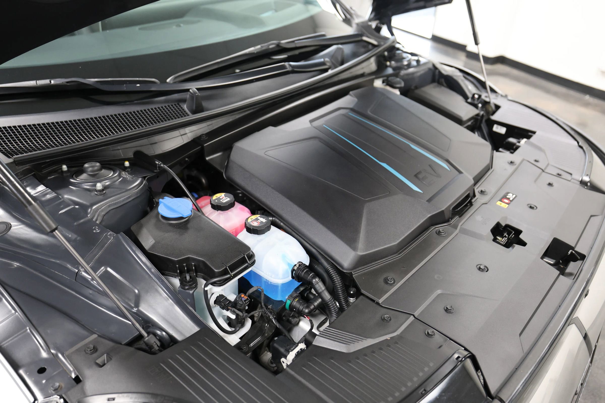 Used 2024 Hyundai Ioniq 5 Limited image 54