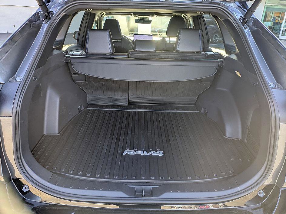Used 2024 Toyota RAV4 XSE image 28