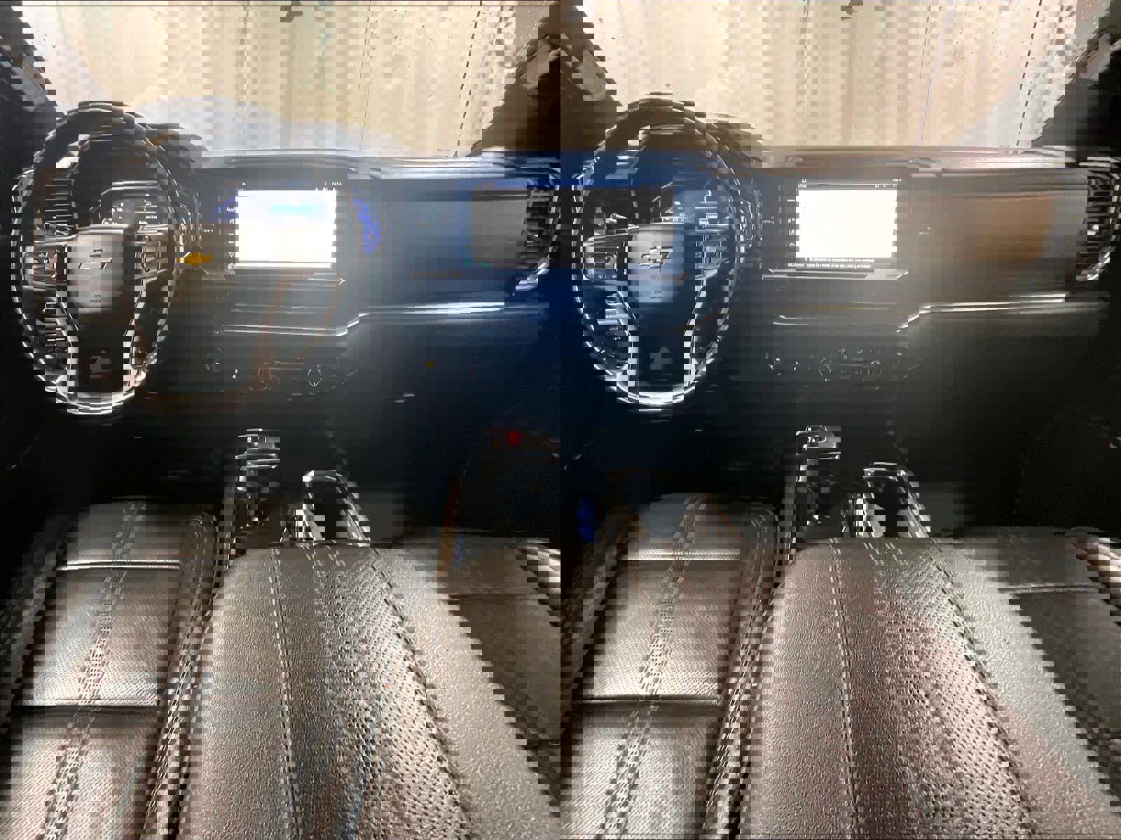 Used 2023 Chevrolet Silverado 1500 High Country w/ Technology Package image 21