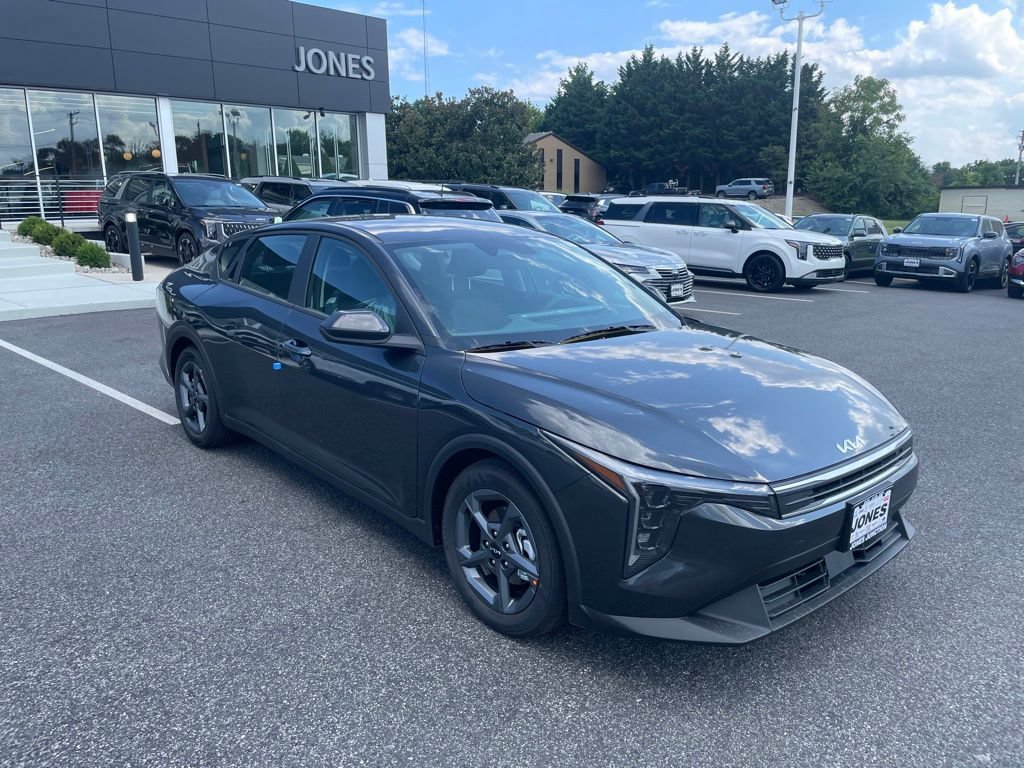 New 2026 Kia K4 FWD image 2