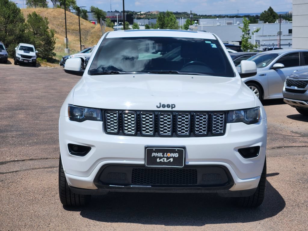 Used 2020 Jeep Grand Cherokee Altitude AWD/4WD image 2