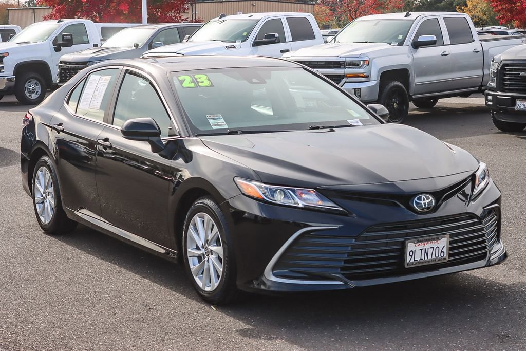 Used 2023 Toyota Camry LE image 5