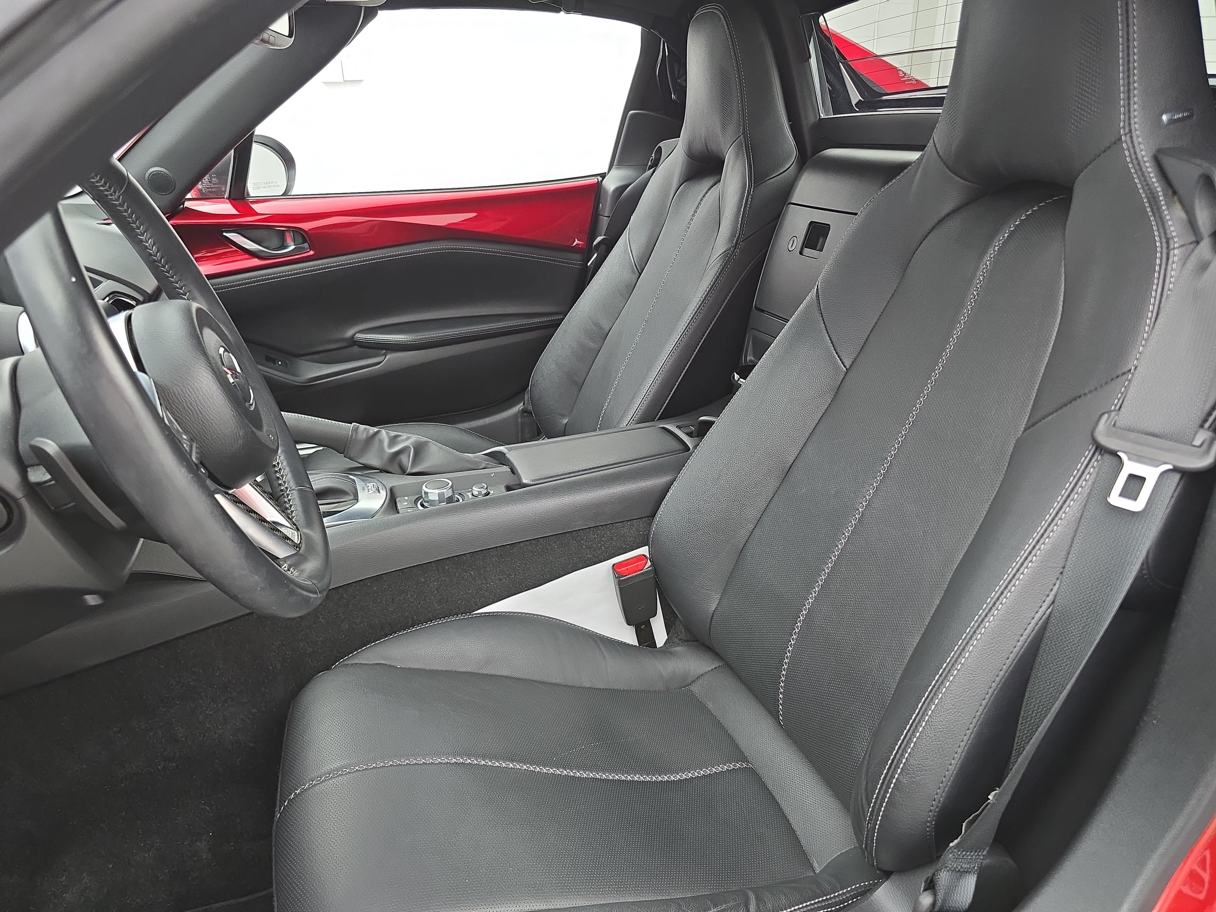 Used 2023 MAZDA MX-5 Miata Grand Touring RWD image 13