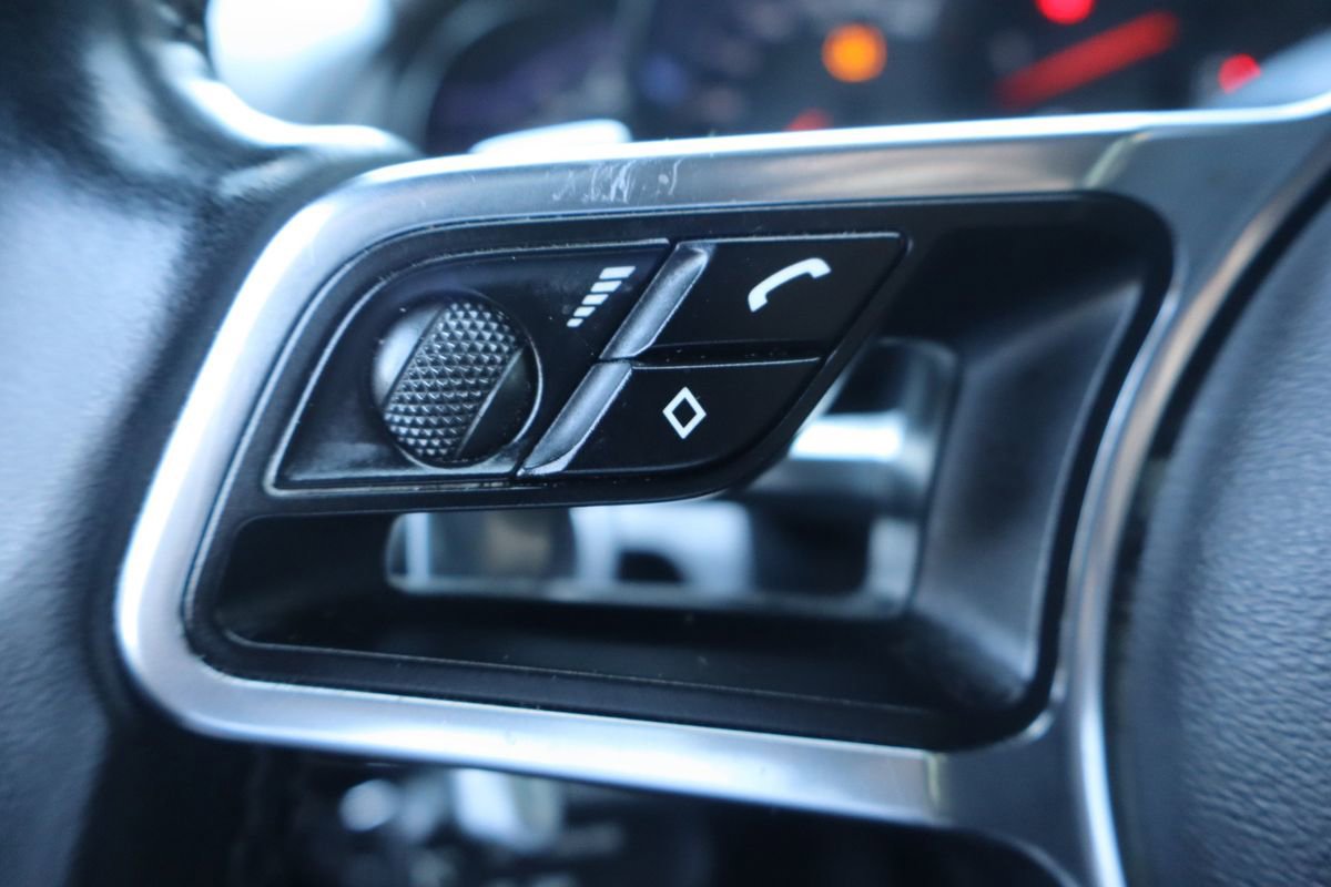 Used 2016 Porsche Cayenne image 15