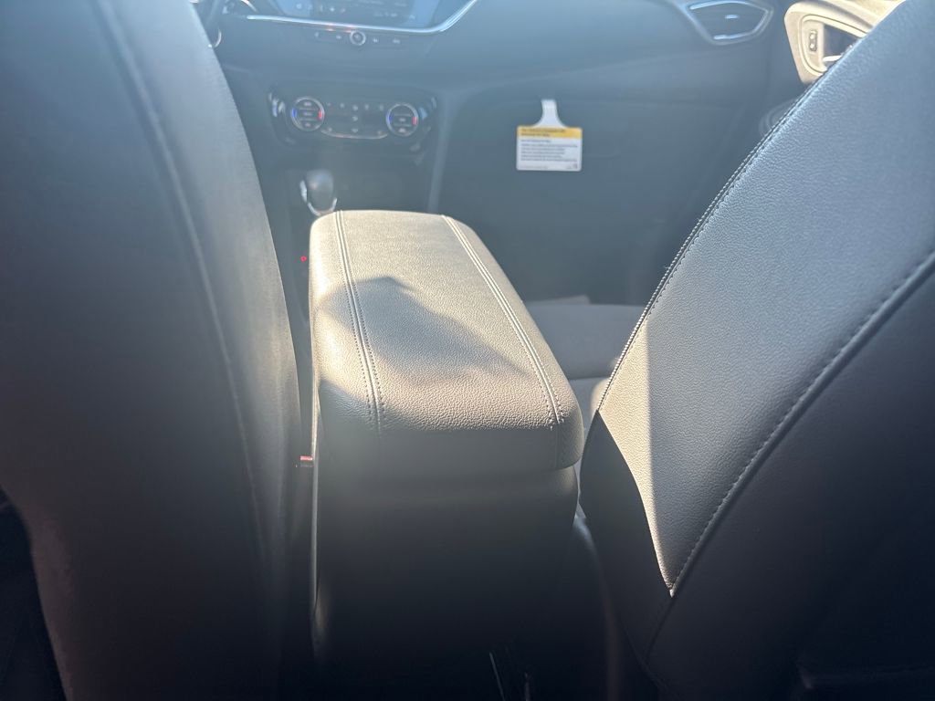 Used 2023 Buick Encore GX Select w/ Sport Touring Package image 33