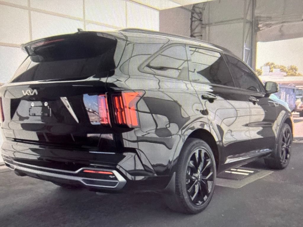 Used 2023 Kia Sorento SX FWD image 3
