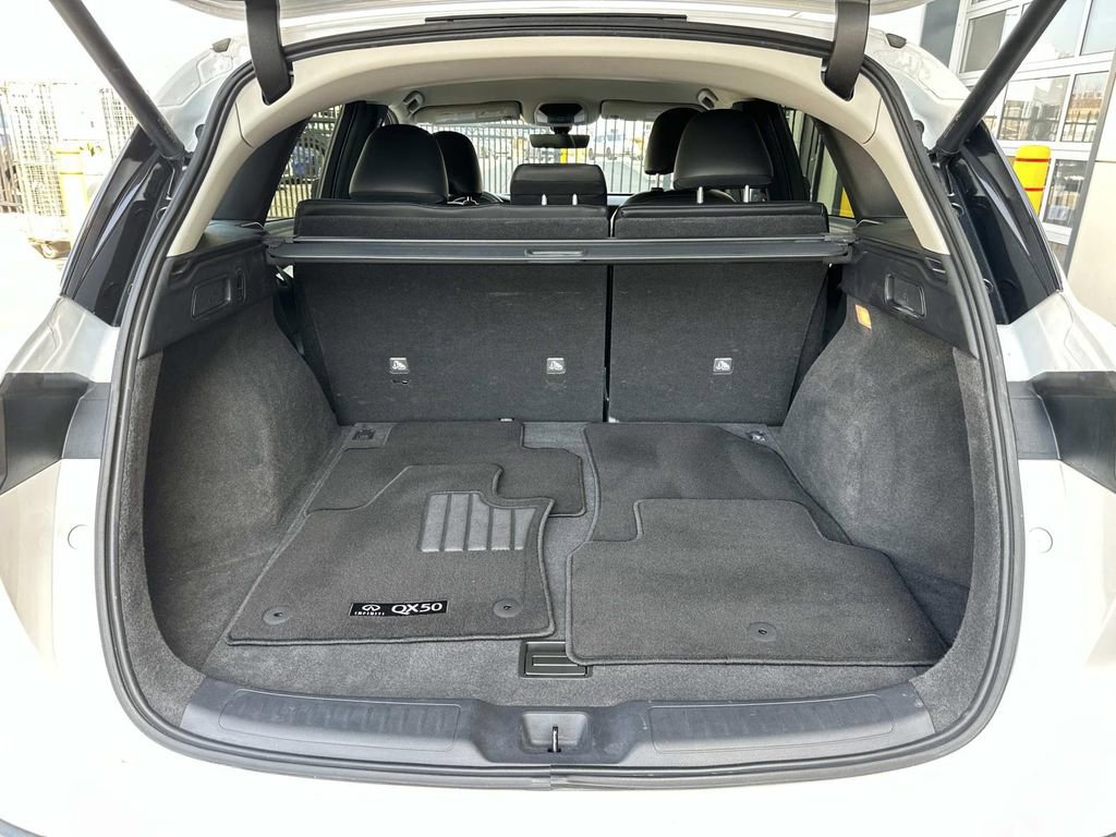 Used 2023 INFINITI QX50 Pure image 30