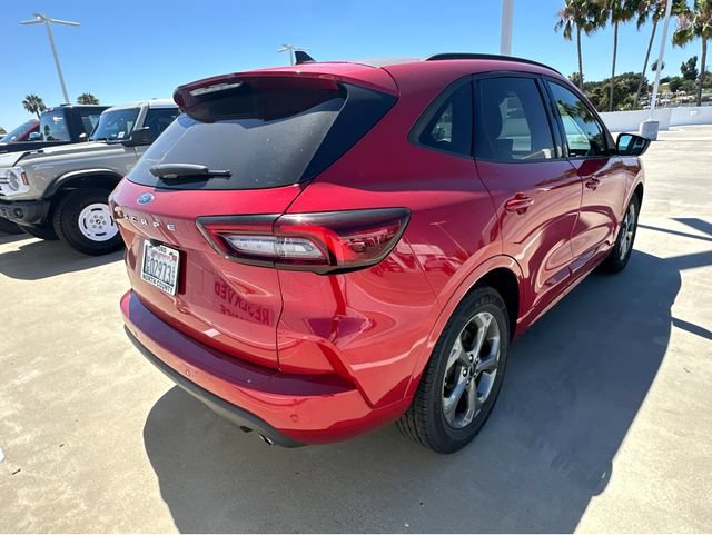 Used 2024 Ford Escape ST-Line w/ Tech Pack #1 FWD image 5