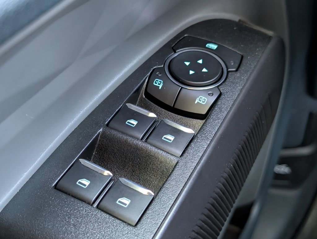 Used 2025 Ford Maverick Lobo image 11