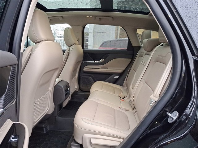 Certified 2022 Lincoln Corsair Reserve w/ Elements Package image 10