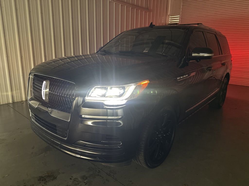 Used 2022 Lincoln Navigator Reserve image 8