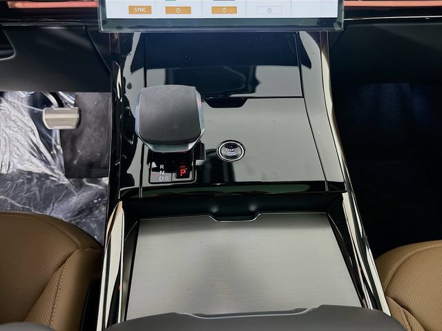 New 2026 Land Rover Range Rover Sport Dynamic SE AWD/4WD image 18