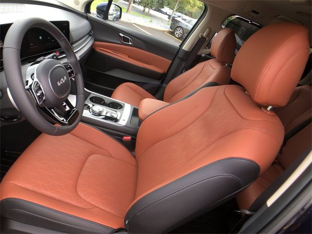 New 2026 Kia Carnival EX image 11