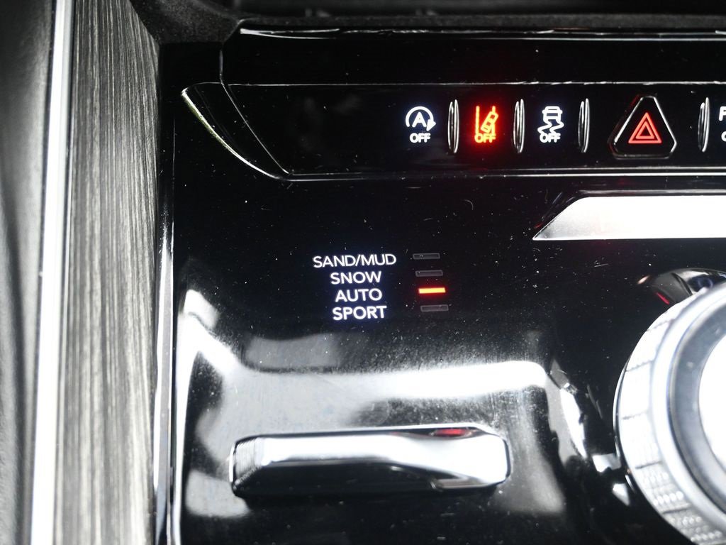 Used 2024 Jeep Wagoneer L Series II w/ Flexible Seating Group image 25