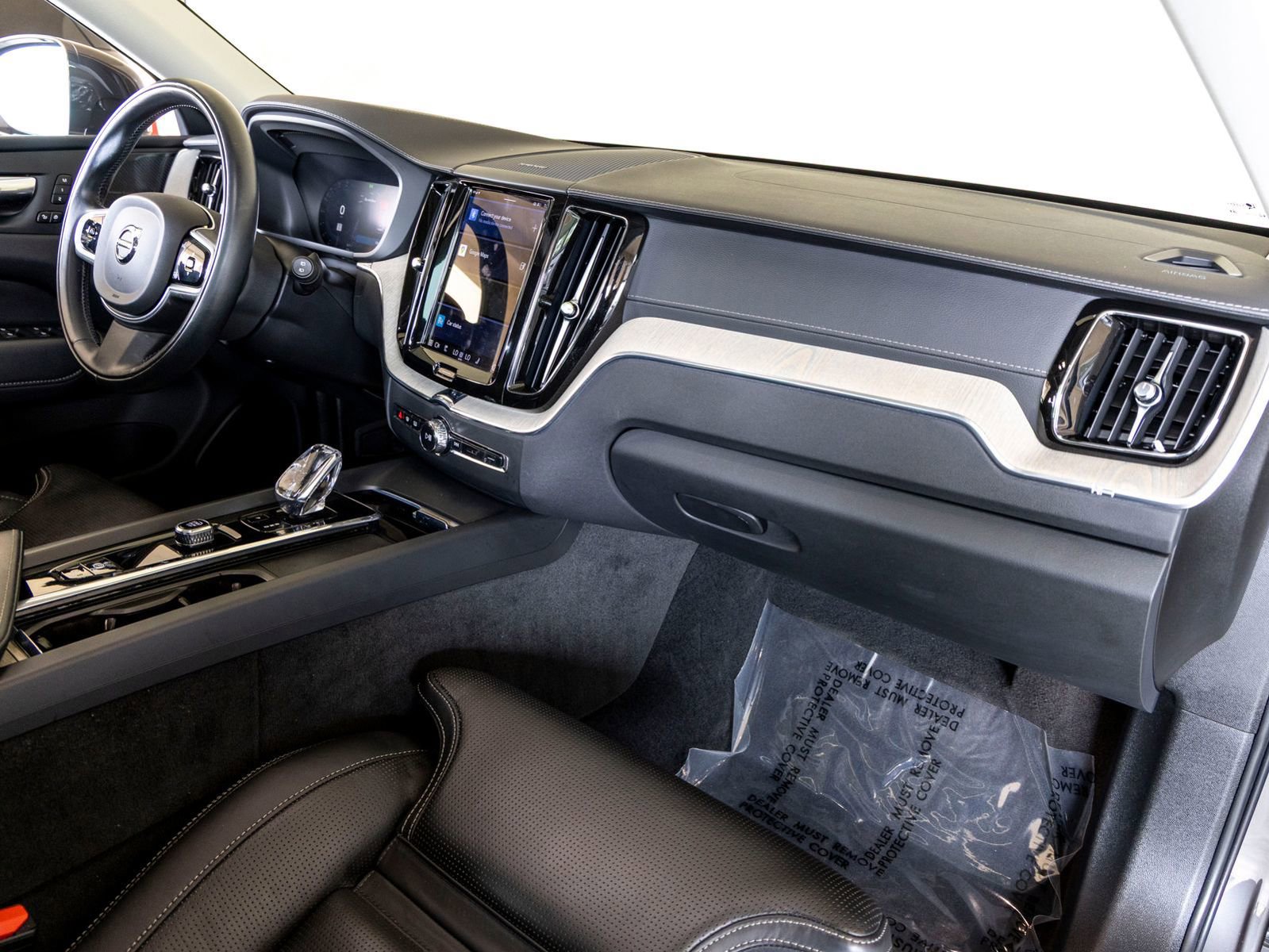 Used 2022 Volvo XC60 T8 Inscription w/ Advanced Package image 28