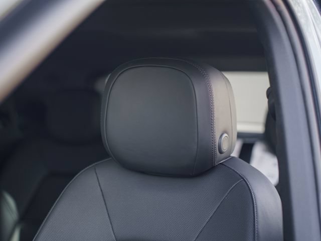 New 2026 Porsche Cayenne Coupe AWD/4WD image 19