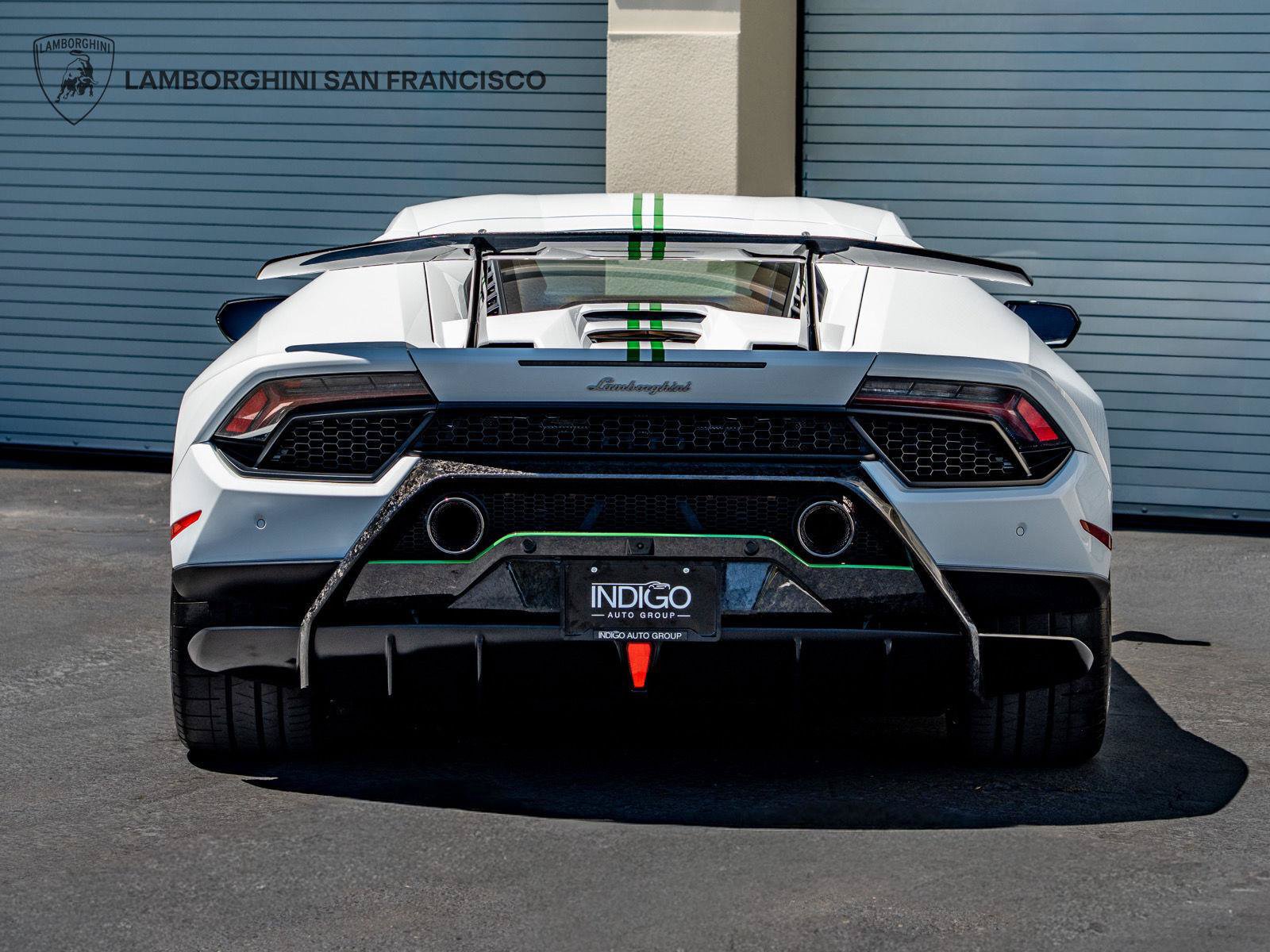 Used 2018 Lamborghini Huracan Performante AWD/4WD image 5