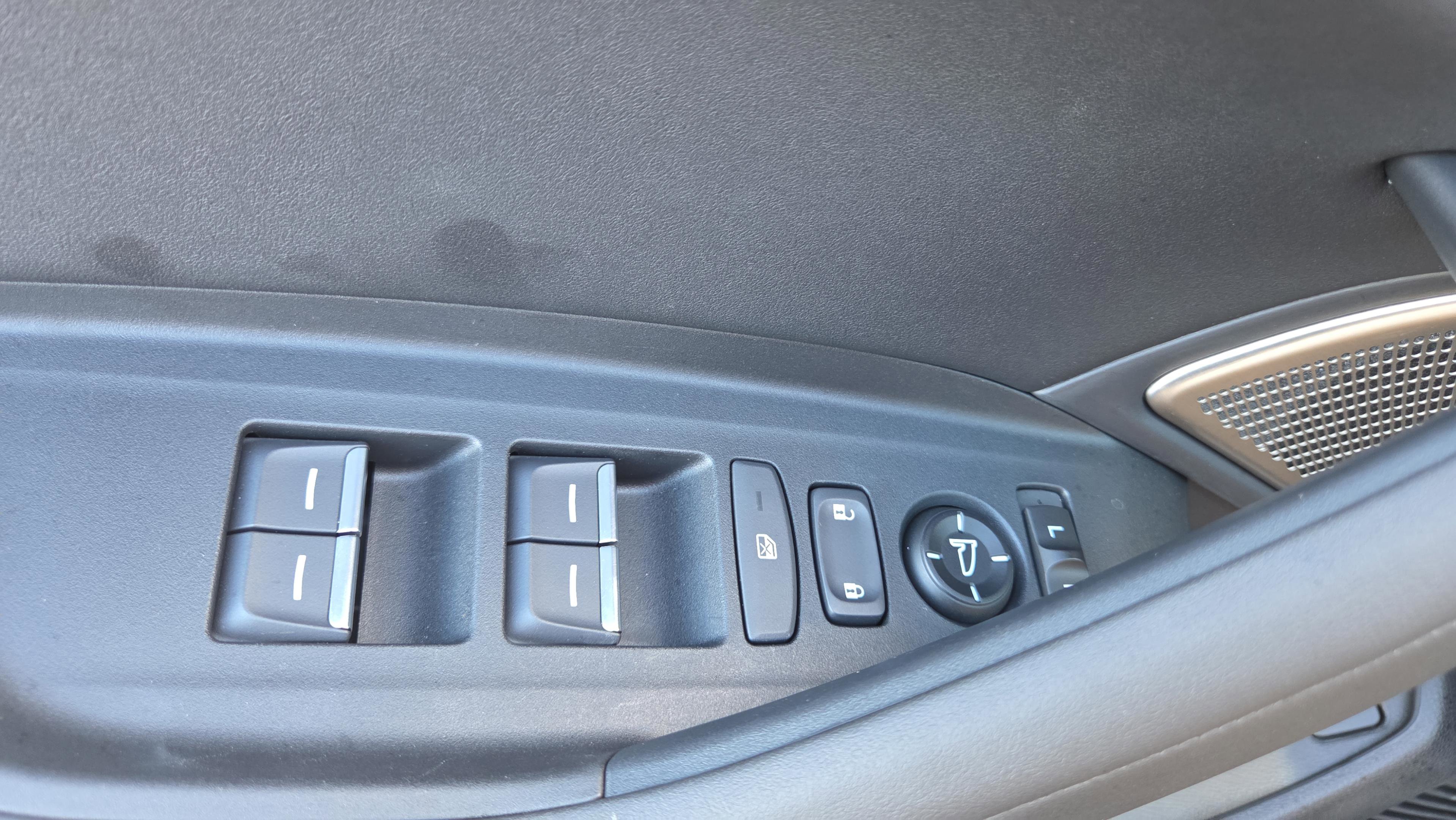 Certified 2025 Acura TLX w/Technology Package image 32