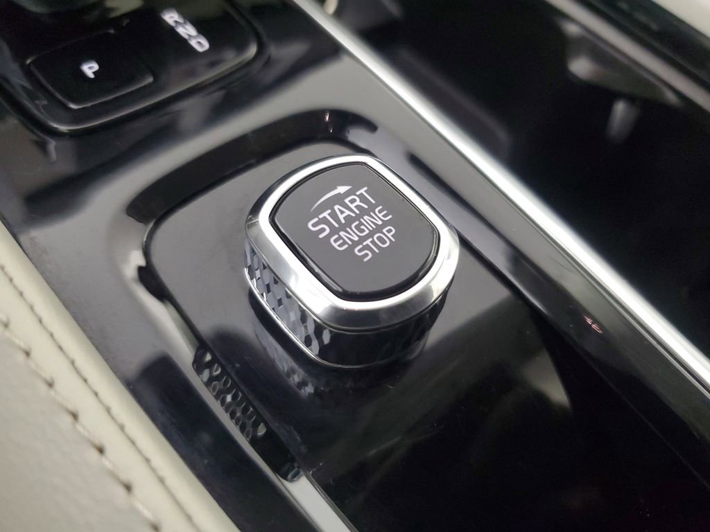 Certified 2024 Volvo XC90 T8 Plus w/ Protection Package image 37