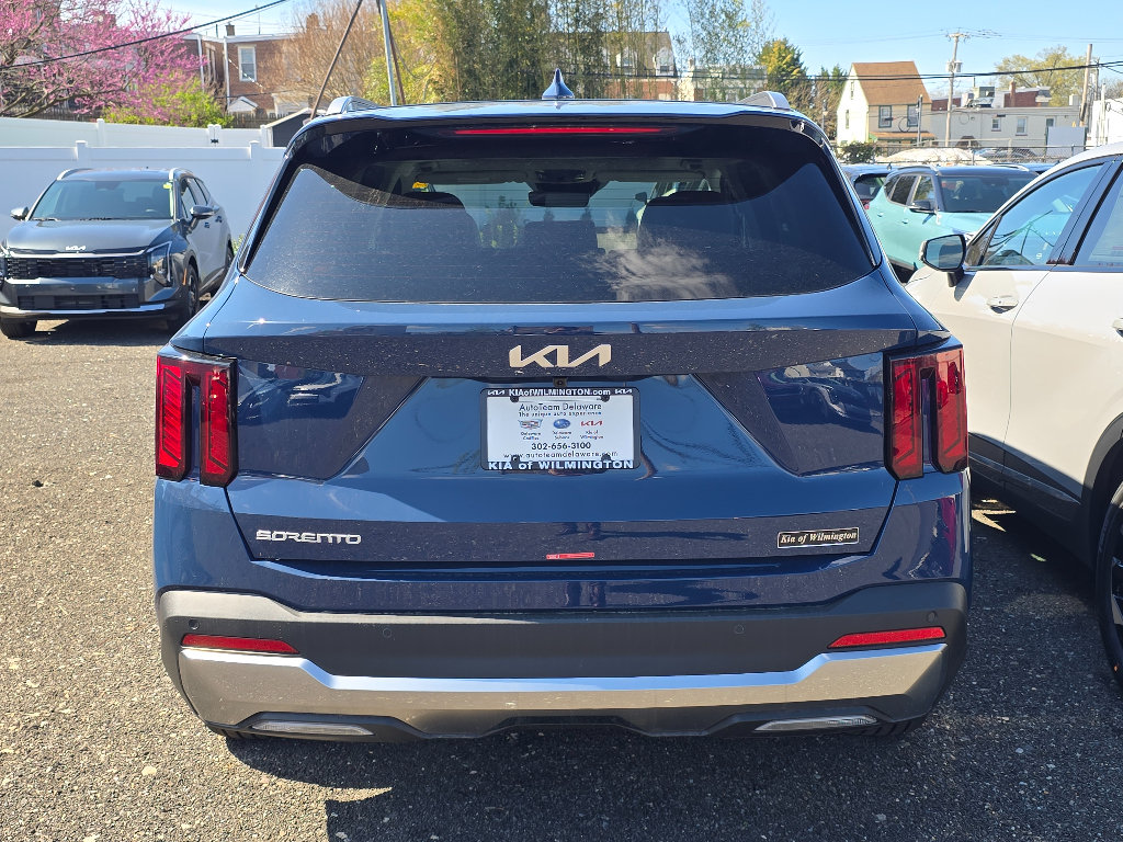 New 2026 Kia Sorento S w/ S Panoramic Sunroof Package FWD image 5