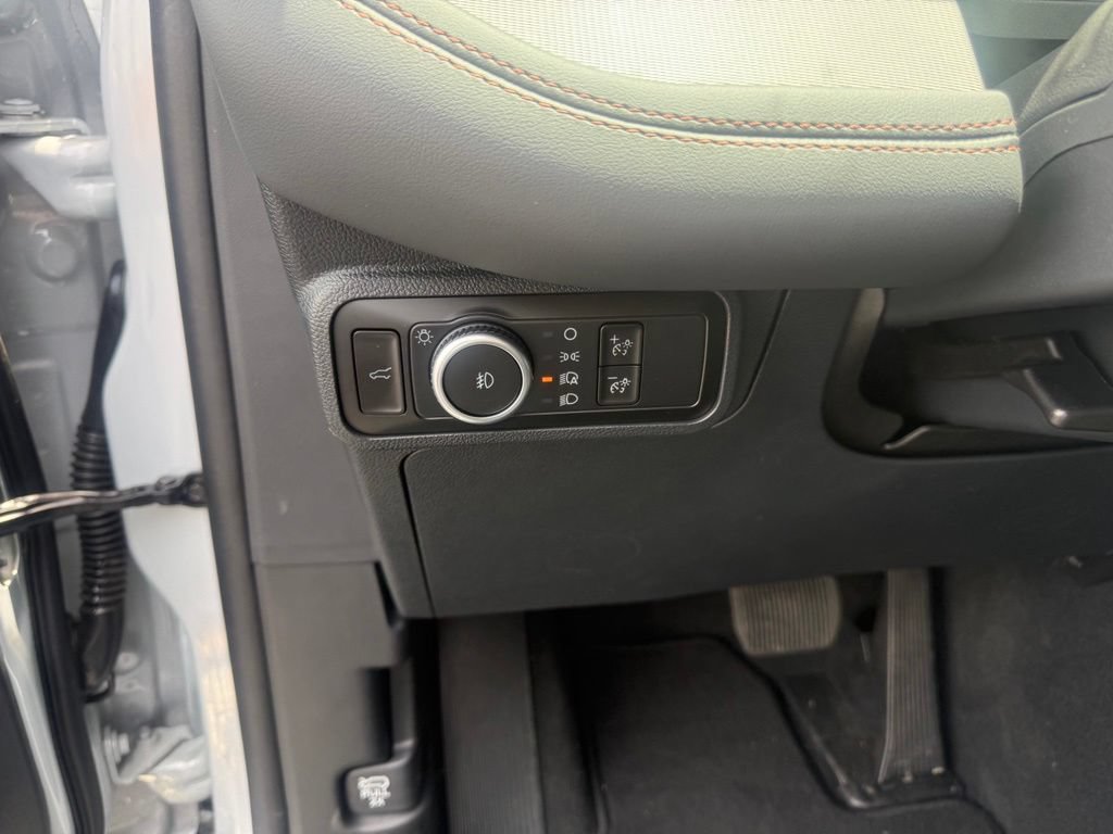 New 2026 Ford Explorer Active w/ Active Comfort Package AWD/4WD image 17