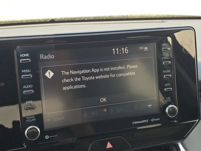 Used 2022 Toyota Venza LE image 27