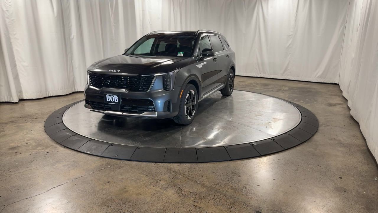Certified 2025 Kia Sorento EX w/ EX Panoramic Sunroof Package image 8