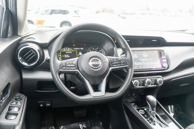 Used 2023 Nissan Kicks SV image 14