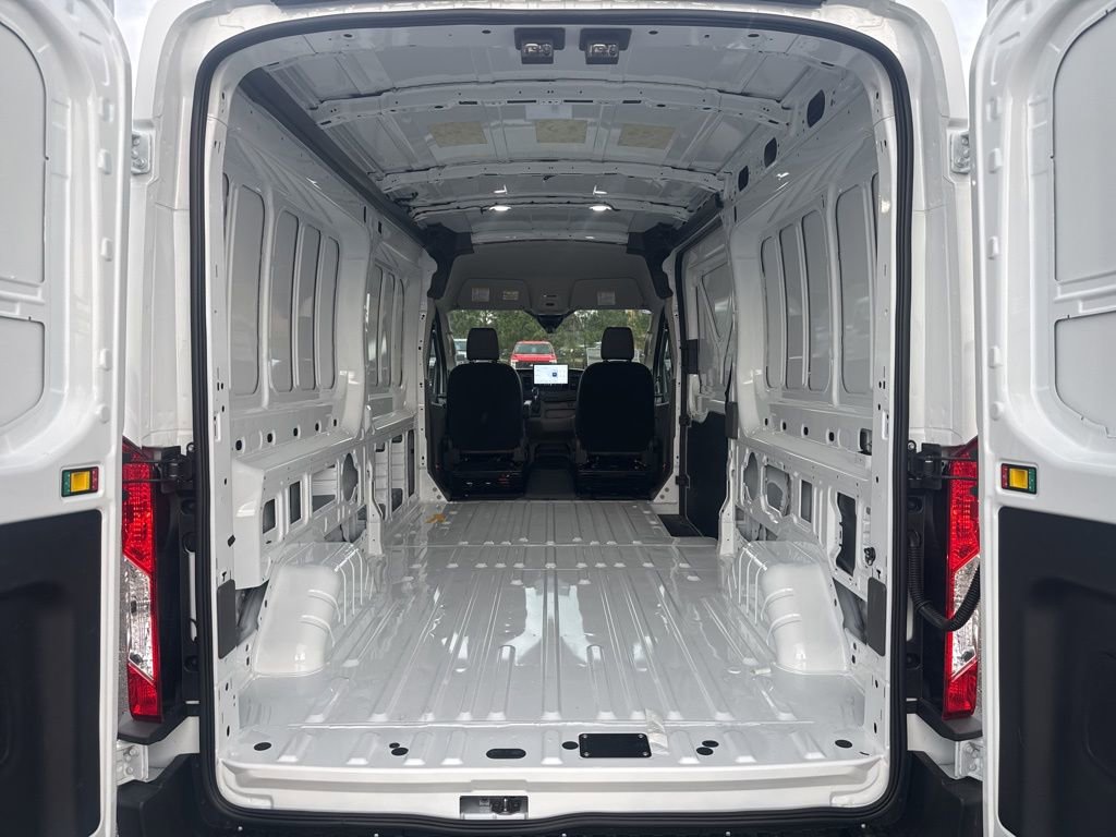 New 2026 Ford Transit 250 148 Medium Roof RWD image 13