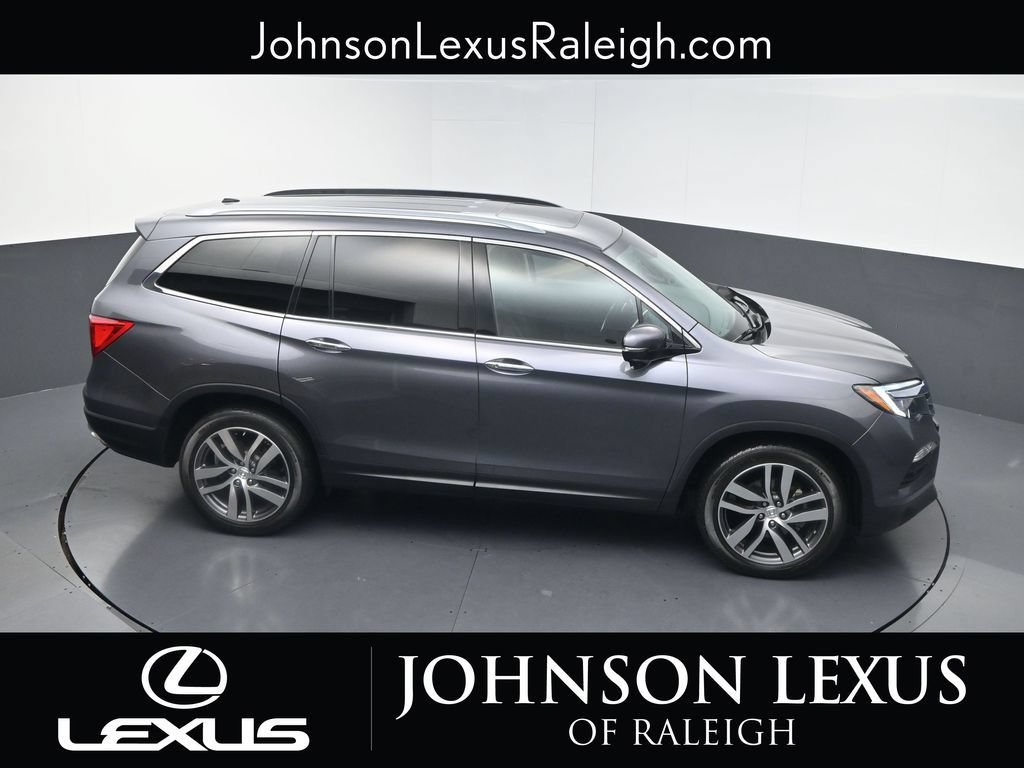 Used 2017 Honda Pilot Touring image 29