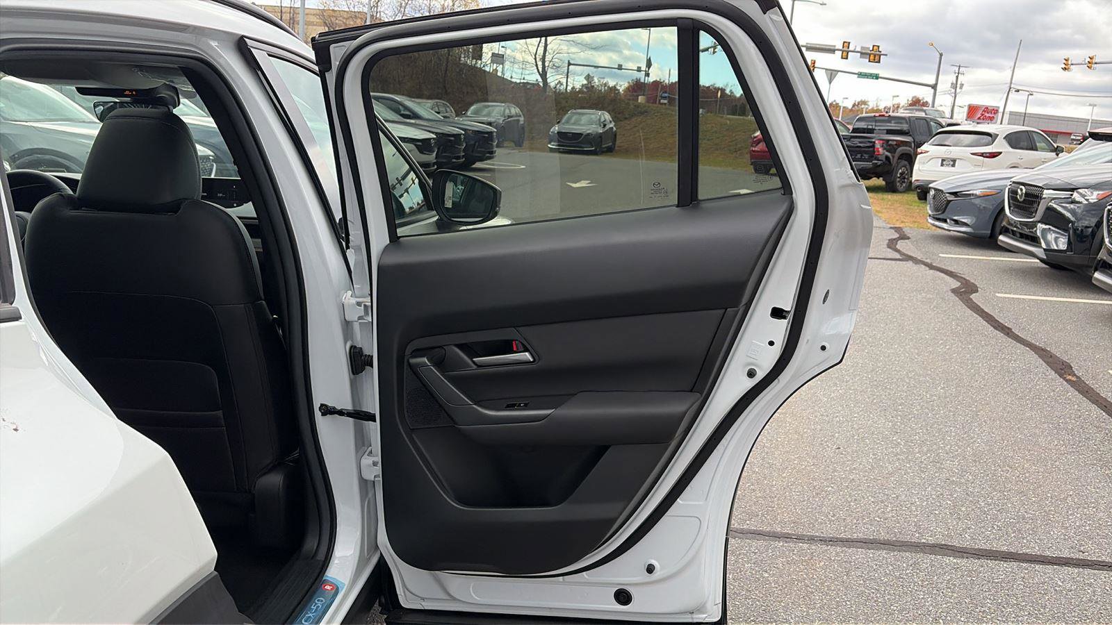 New 2025 MAZDA CX-50 AWD 2.5 Hybrid w/ Weather Package image 32