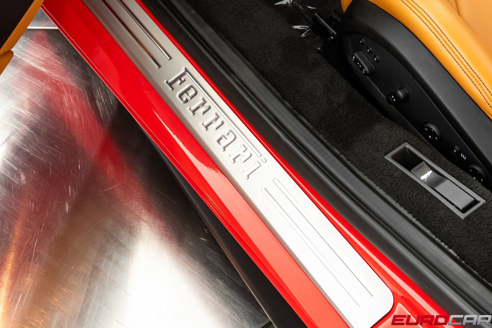 Used 2019 Ferrari 488 GTB RWD image 46