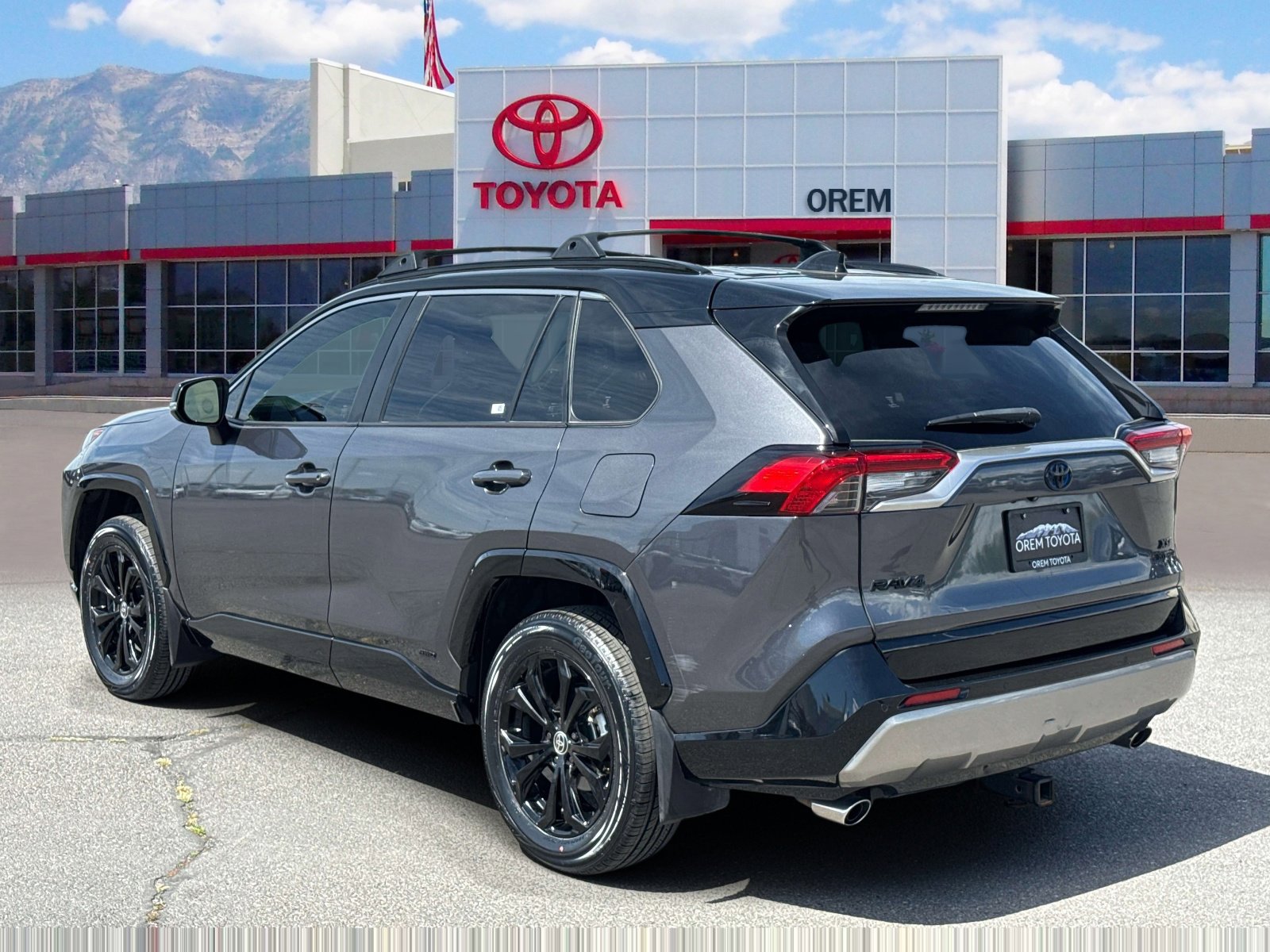 Used 2023 Toyota RAV4 XSE AWD/4WD image 5