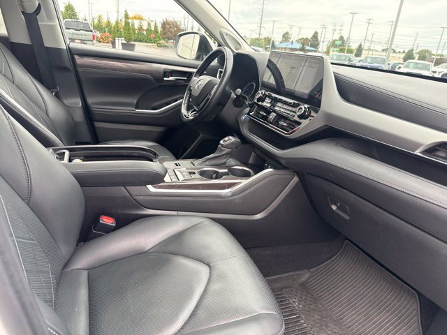 Used 2021 Toyota Highlander Platinum AWD/4WD image 31