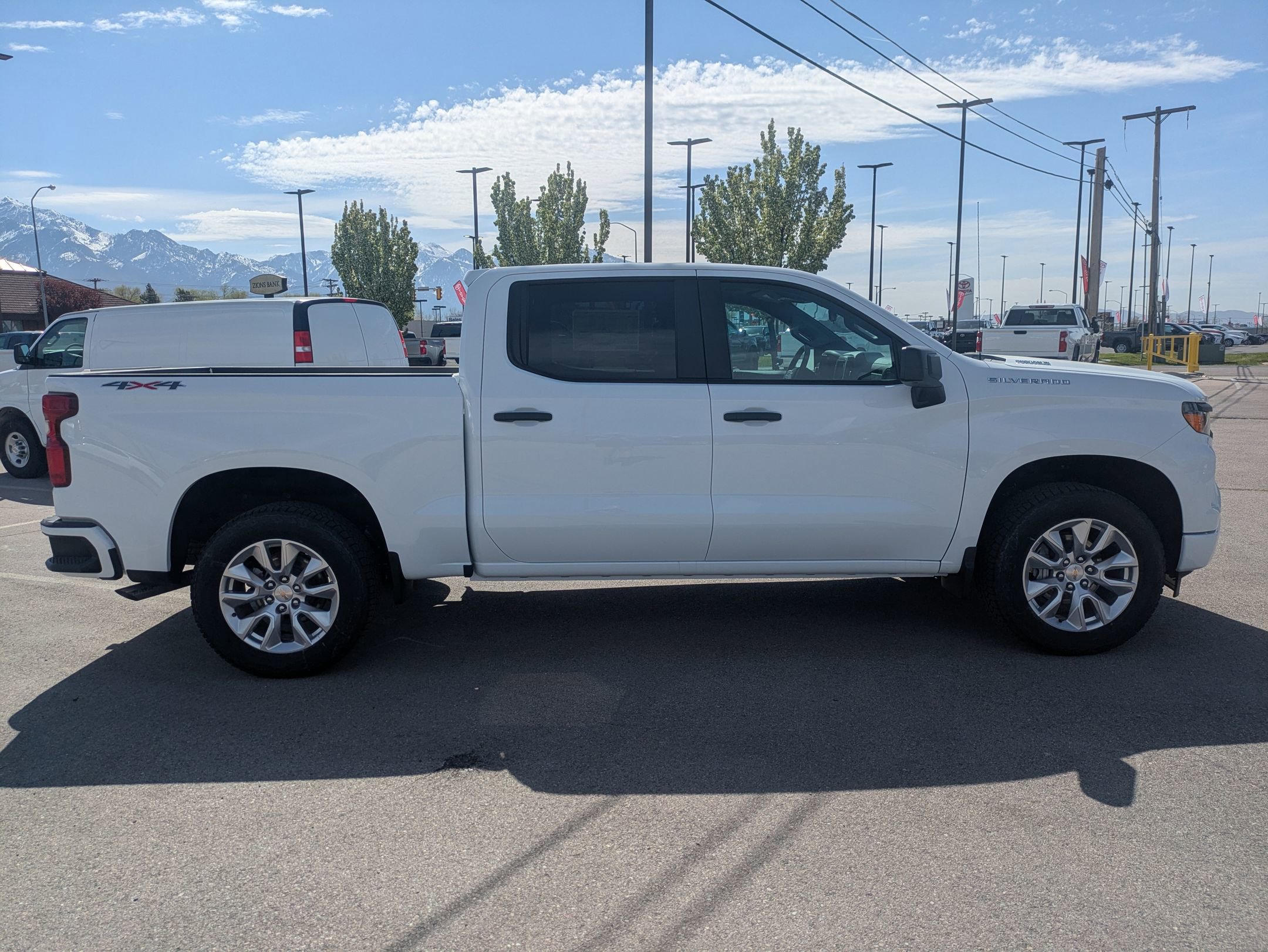 New 2025 Chevrolet Silverado 1500 Custom w/ LPO, Dark Essentials Package image 6