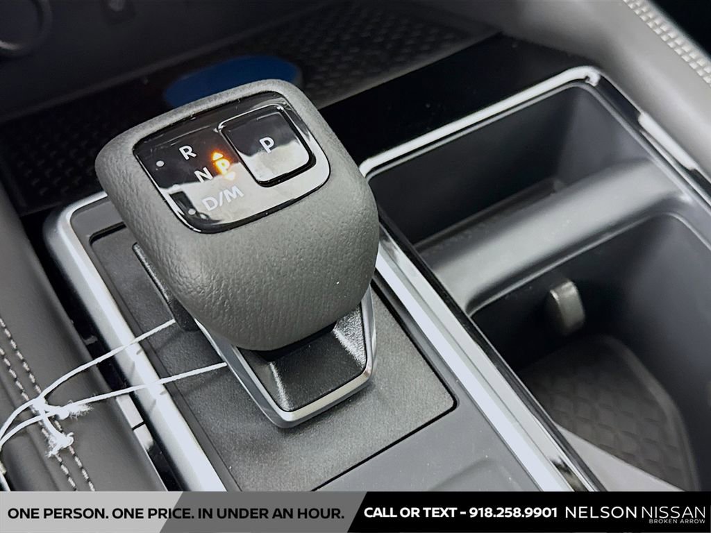 New 2026 Nissan Pathfinder Platinum image 16