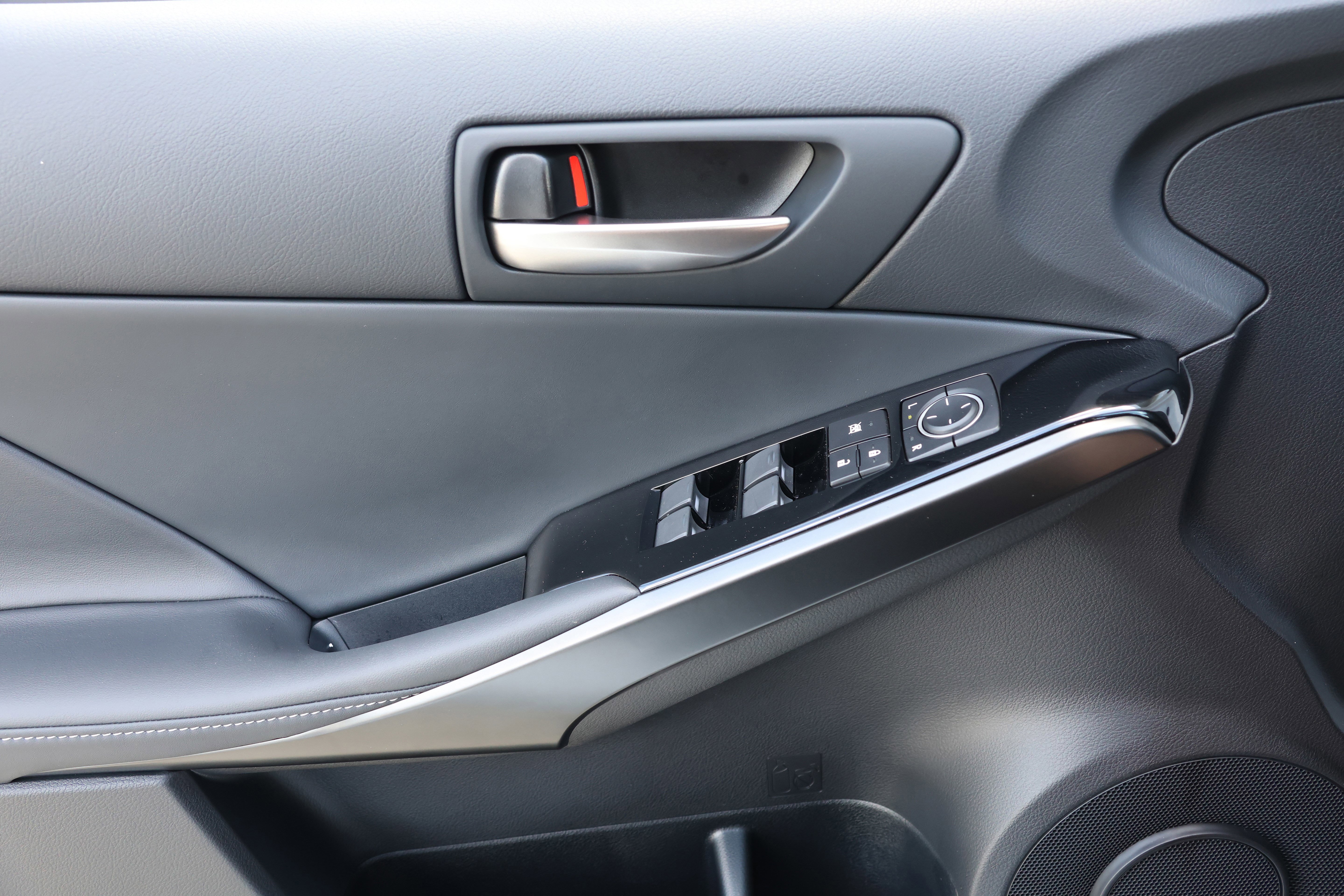 Used 2025 Lexus IS 350 F Sport image 12