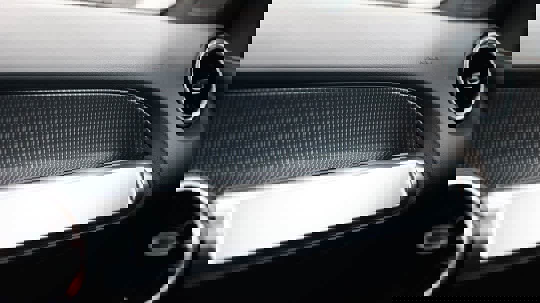 Certified 2022 Mercedes-Benz GLB 250 4MATIC w/ Premium Package Lite image 32