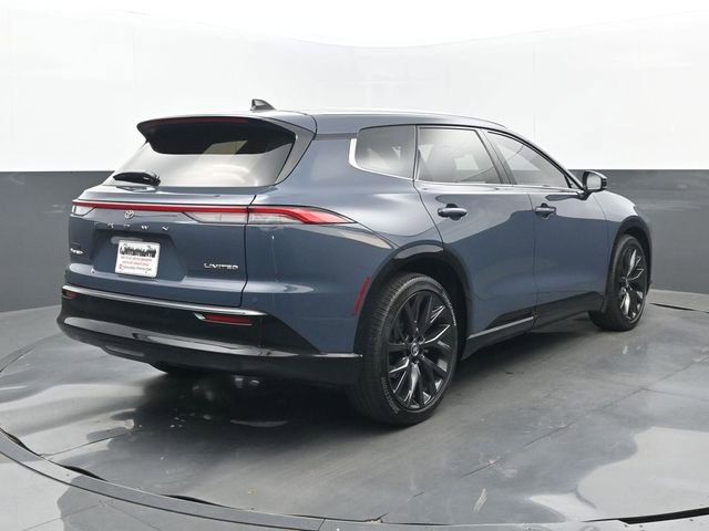 Used 2025 Toyota Crown Signia w/ Advanced Technology Package image 21