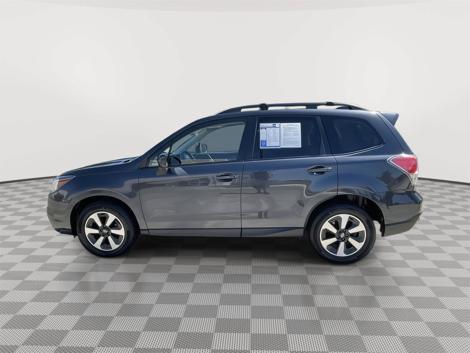Used 2017 Subaru Forester 2.5i Premium AWD/4WD image 12