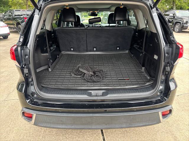 Certified 2017 Toyota Highlander Limited Platinum FWD image 33