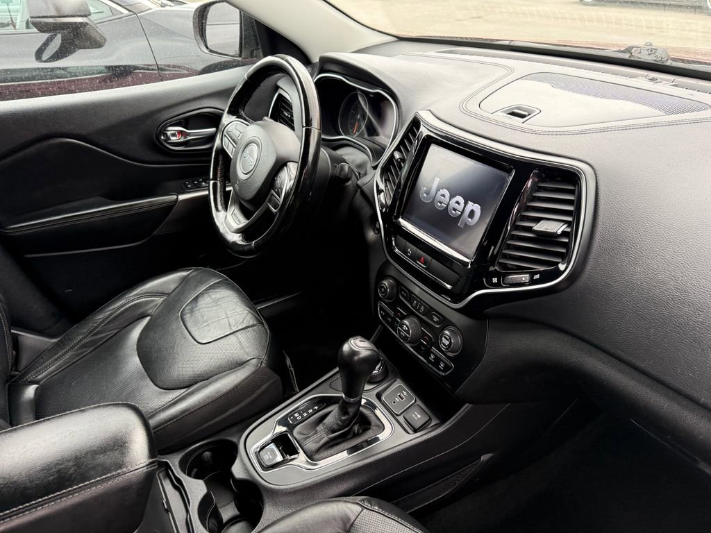 Used 2020 Jeep Cherokee Limited image 10