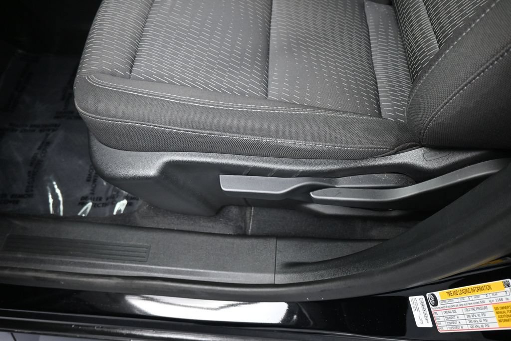 Used 2025 Chevrolet Equinox LT FWD image 17