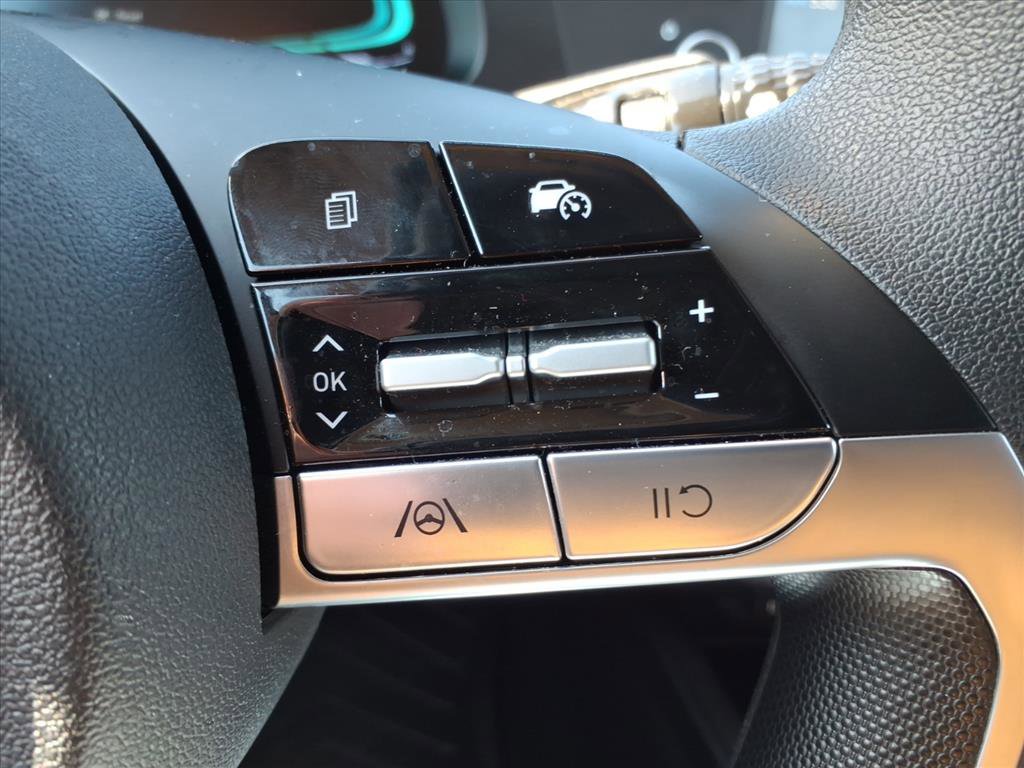 New 2025 Hyundai Elantra Blue image 21