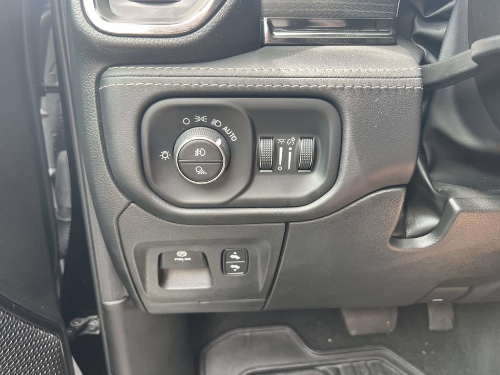Used 2022 RAM 1500 Limited w/ Body Color Bumper Group AWD/4WD image 21