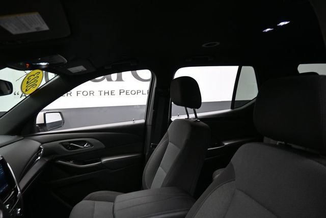 Used 2023 Chevrolet Traverse LT FWD image 18