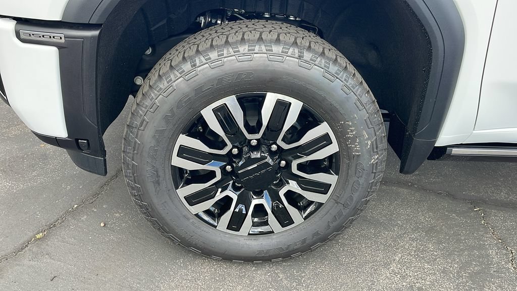 New 2026 GMC Sierra 3500 Denali Ultimate AWD/4WD image 9