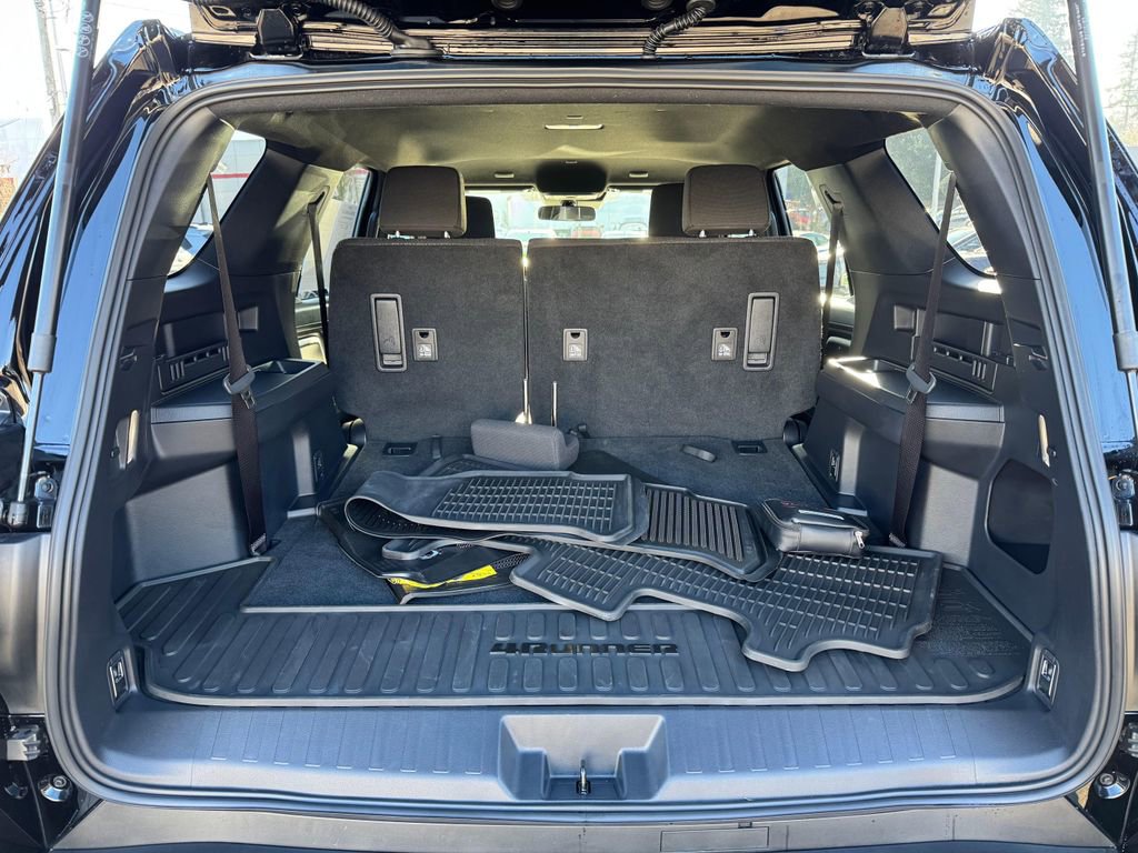 New 2025 Toyota 4Runner SR5 AWD/4WD image 14