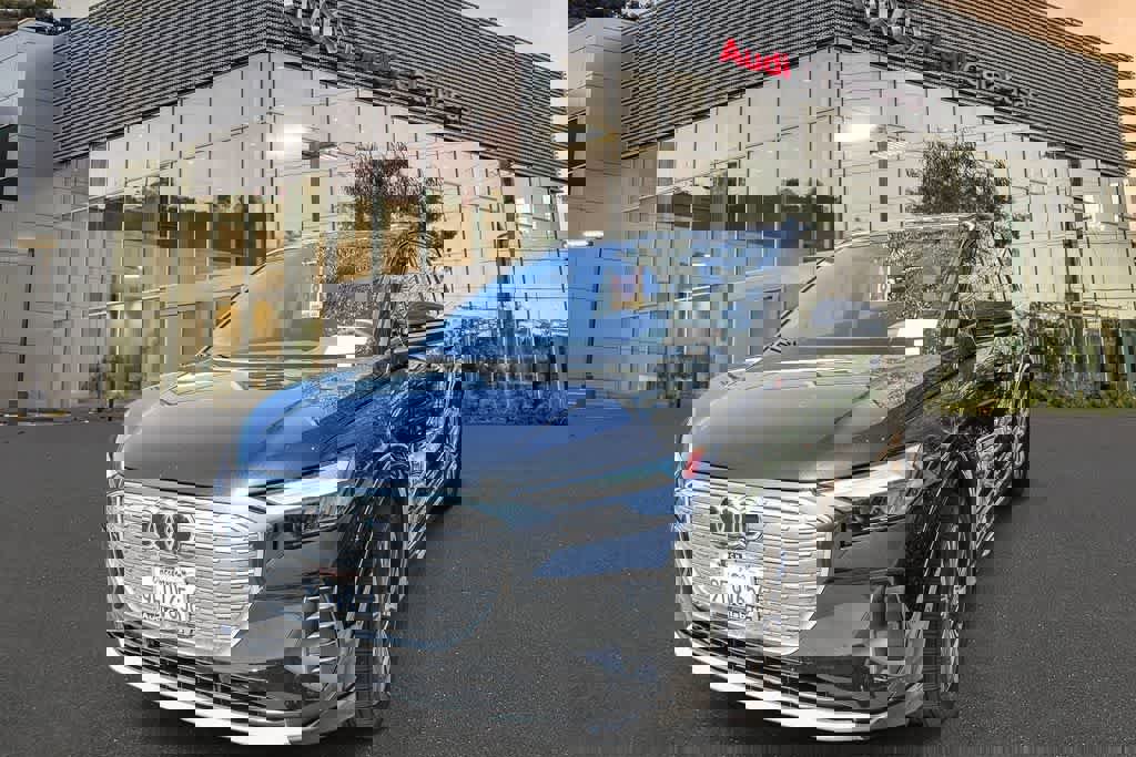 Used 2023 Audi Q4 e-tron Premium Plus w/ Premium Plus image 1